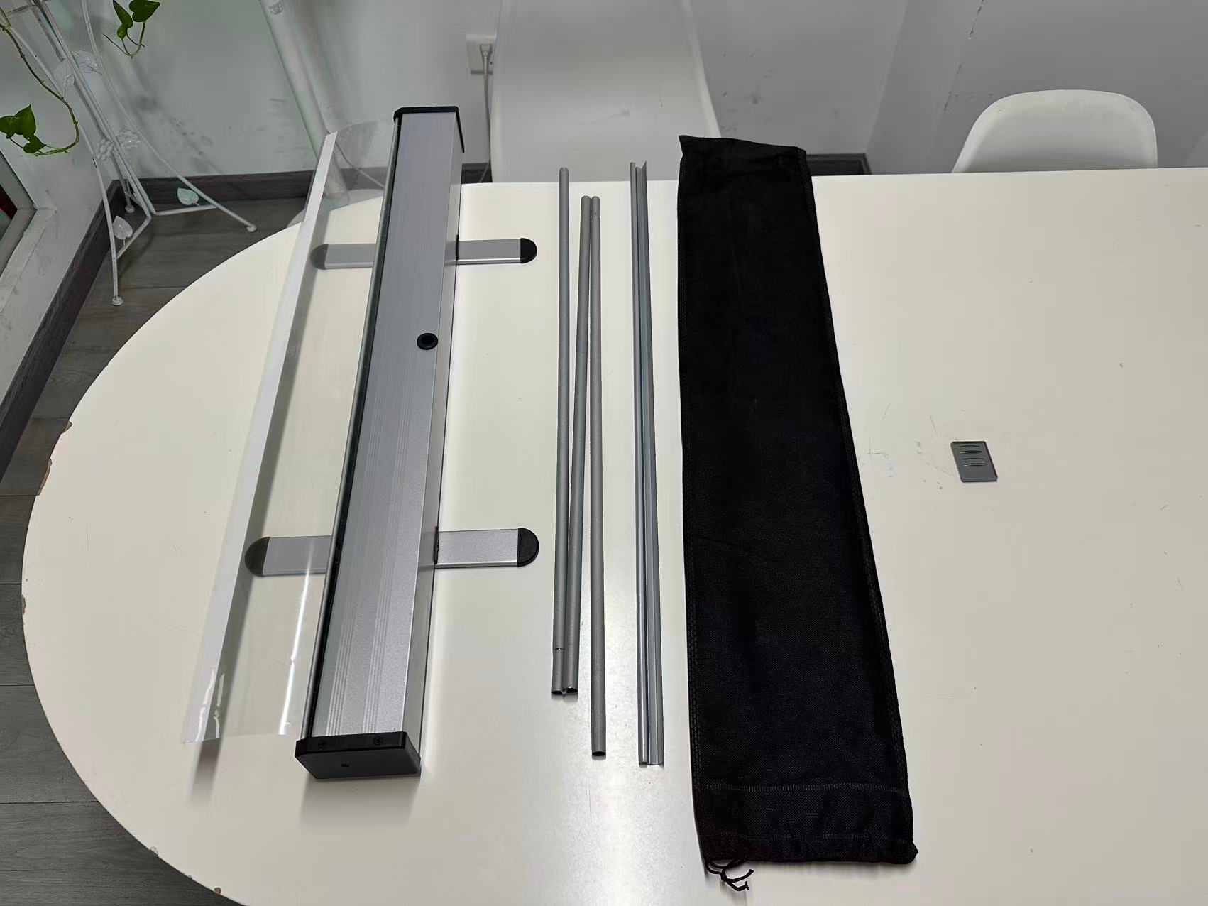 Roll-Up Banner Stand易拉宝